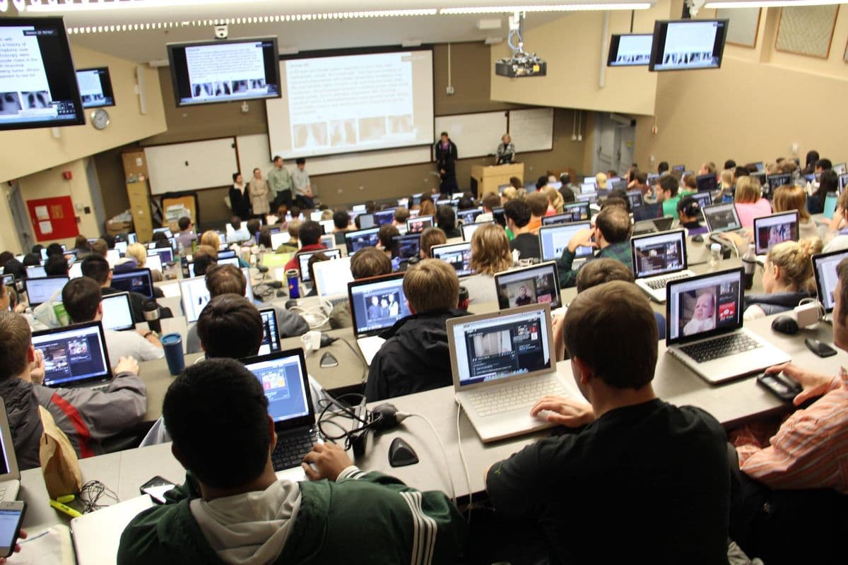 Best Student Laptops for College & University [2026]