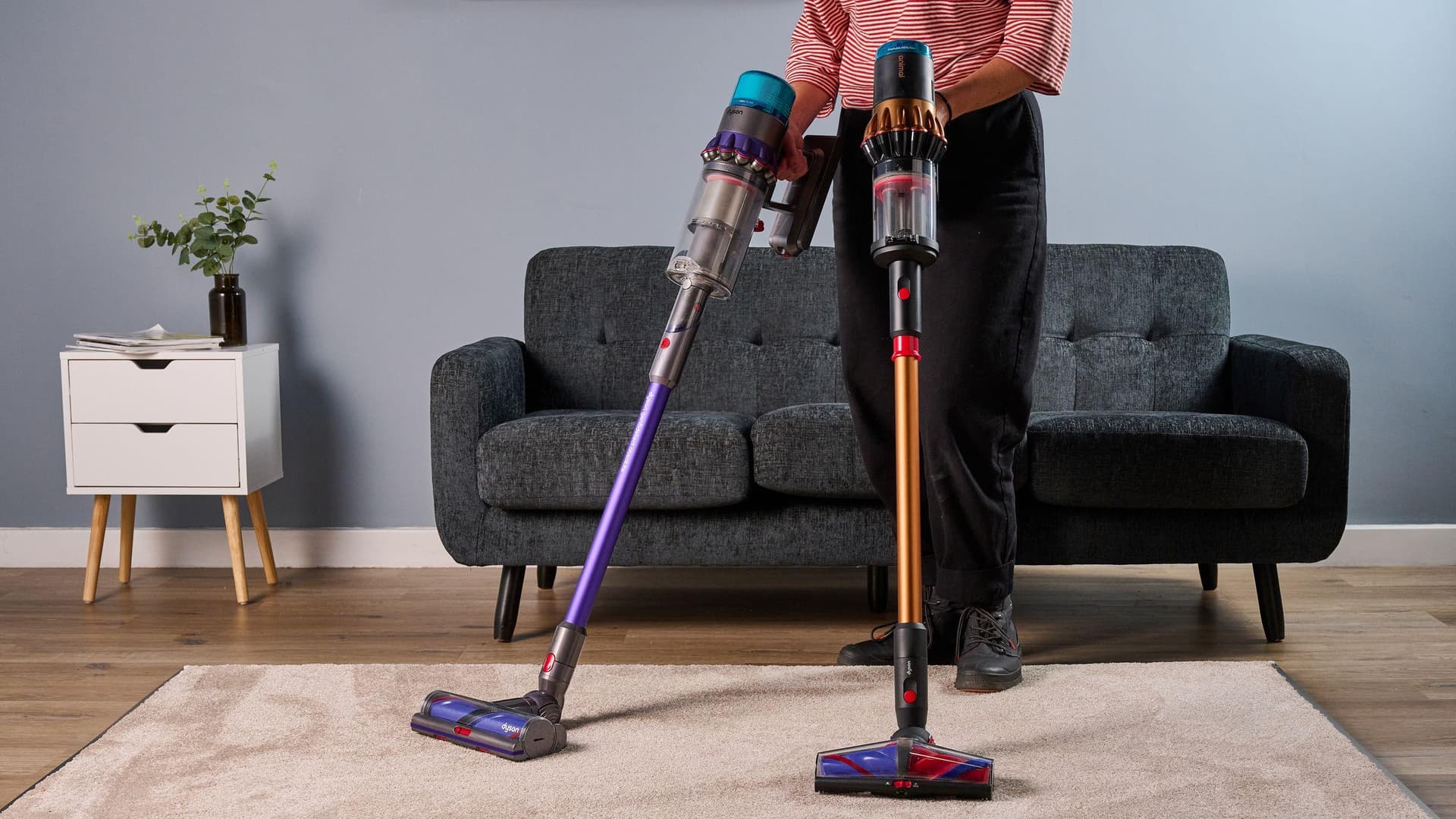 Dyson V15 Detect vs Gen5detect: Which Should You Buy?